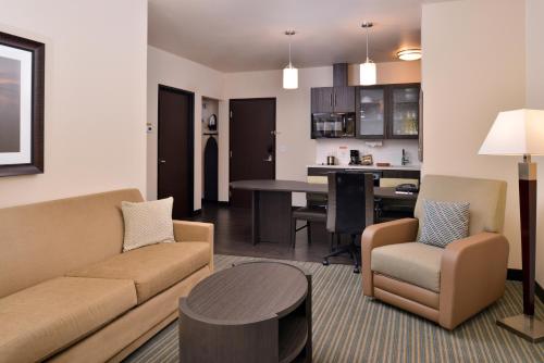 candlewood suites austin airport an ihg hotel
