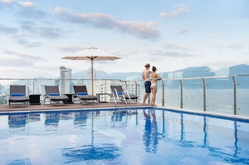 sunny ocean hotel and spa