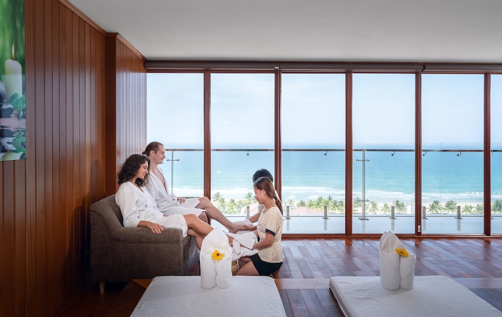 sunny ocean hotel and spa