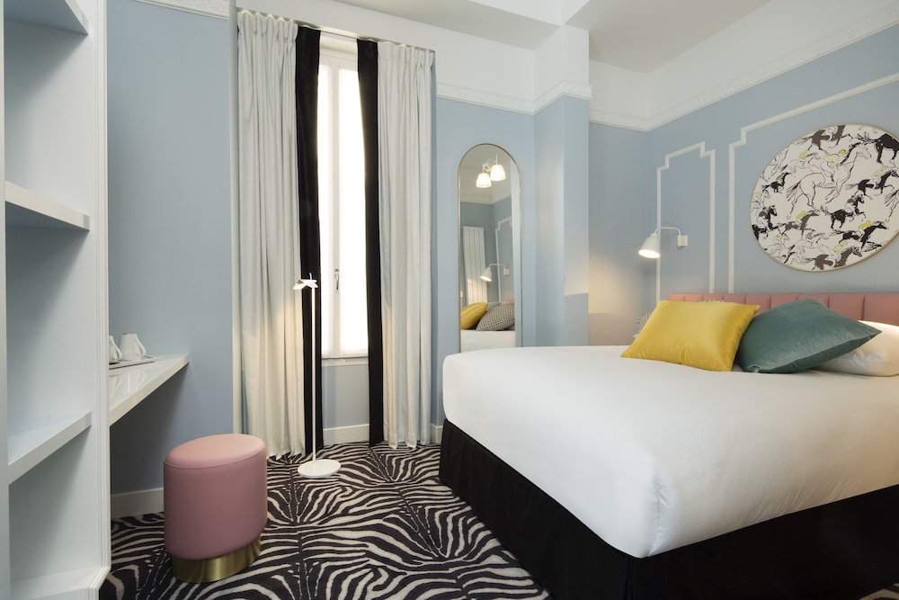hotel pastel paris