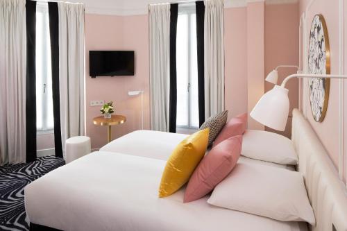 hotel pastel paris