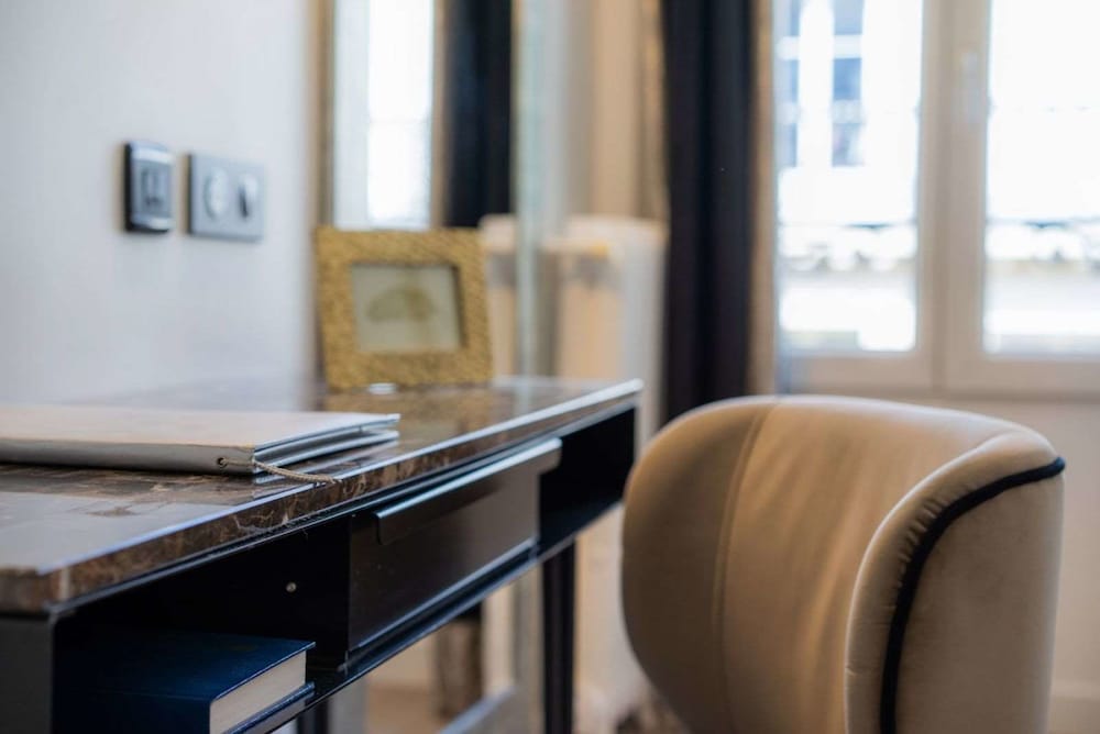 hotel royal opera