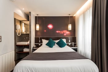 hotel lumieres montmartre paris