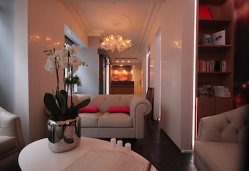 hotel lumieres montmartre paris