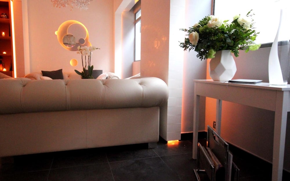 hotel lumieres montmartre paris