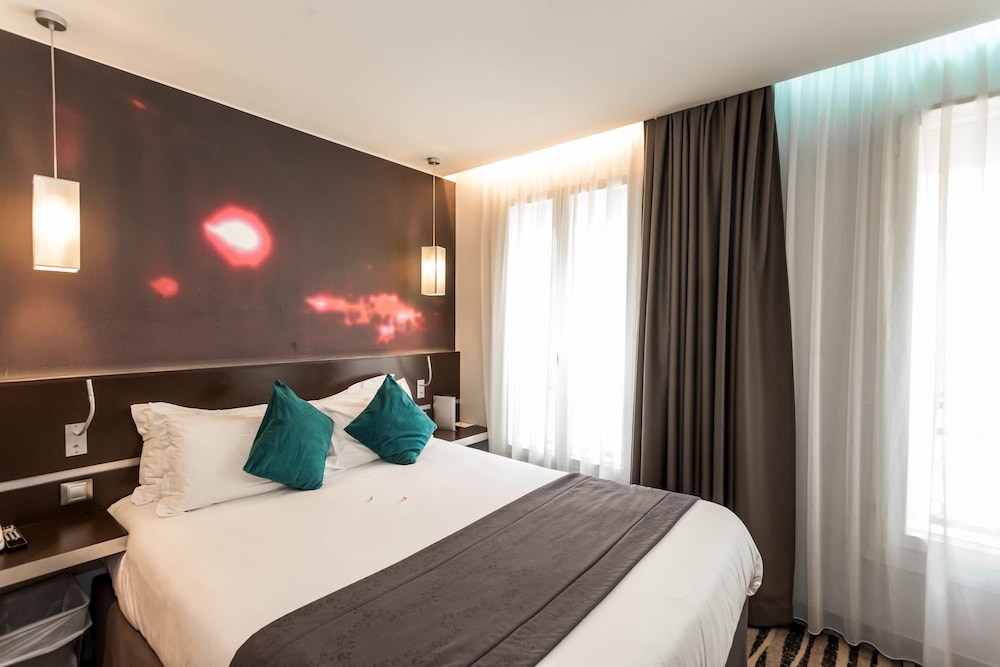 hotel lumieres montmartre paris