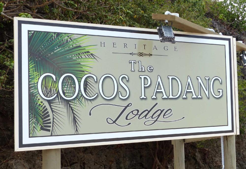 the cocos padang lodge
