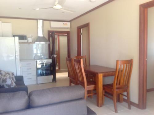 the cocos padang lodge