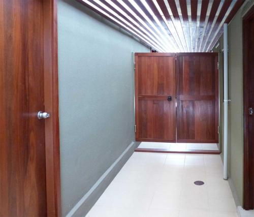 the cocos padang lodge