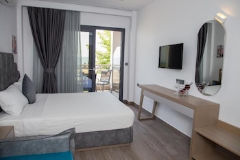 amalia rooms sea view