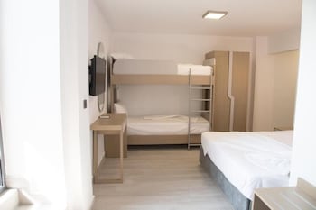 amalia rooms sea view