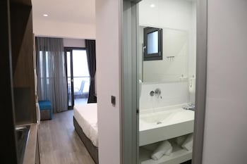 amalia rooms sea view