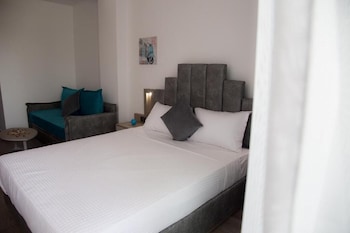 amalia rooms sea view