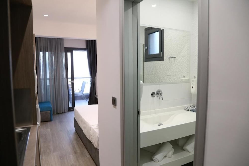 amalia rooms sea view