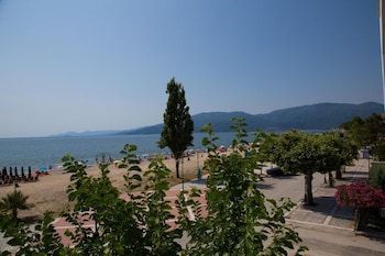 amalia rooms sea view