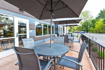 Fairfield Inn & Suites By Marriott Goshen,Goshen>>Elkhart,2.5 star