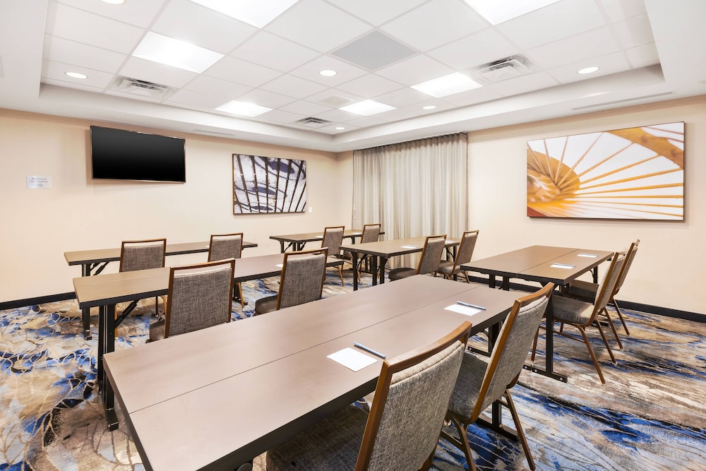 fairfield inn and suites by marriott goshen