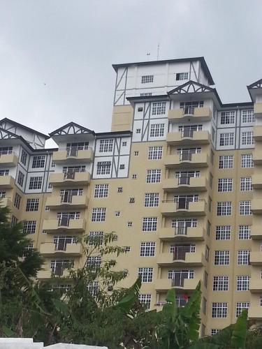 cameron pasar malam apartment at crown imperial court