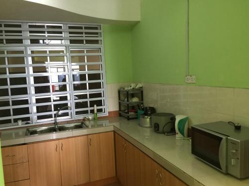 cameron pasar malam apartment at crown imperial court