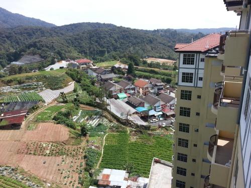 cameron pasar malam apartment at crown imperial court