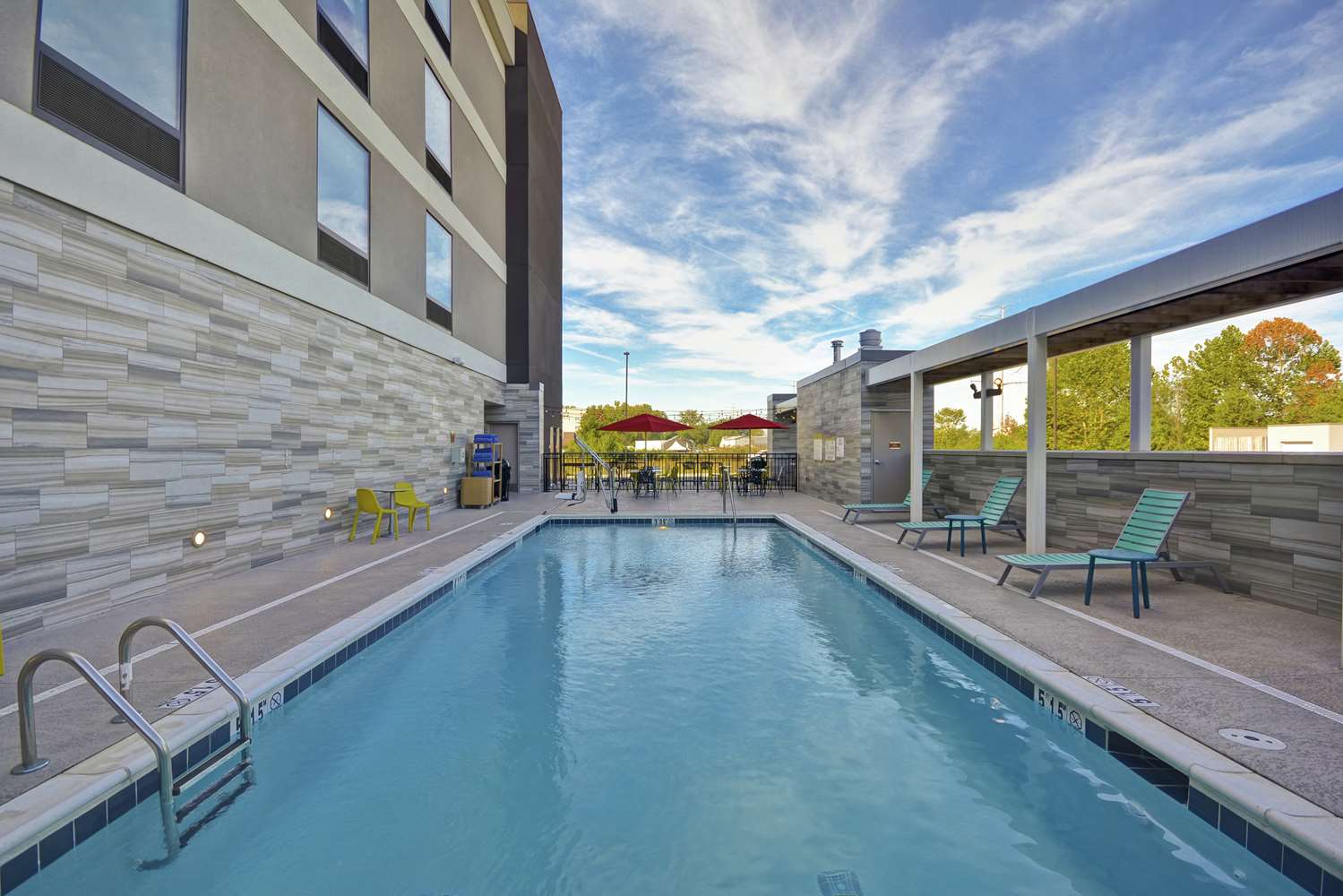 home2 suites by hilton clarksville louisville north