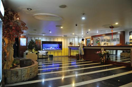 hotel chinatown 2