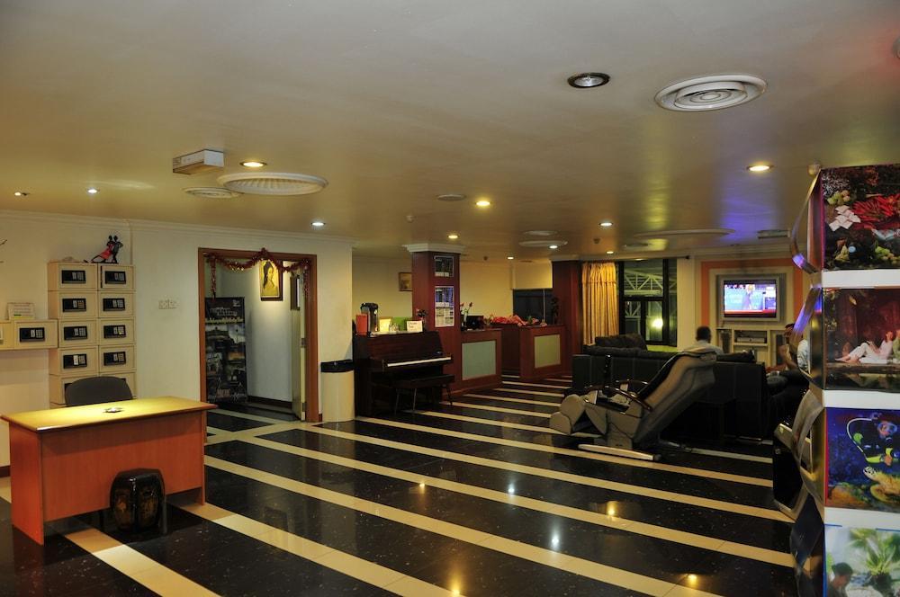 hotel chinatown 2