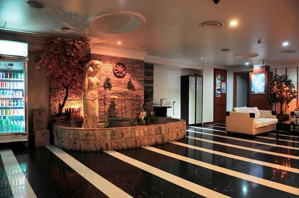 hotel chinatown 2