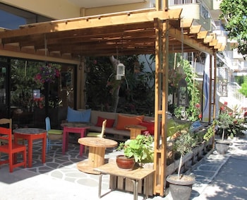 rodos backpackers