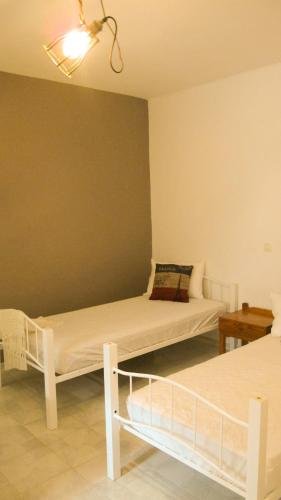 rodos backpackers