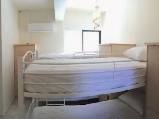rodos backpackers