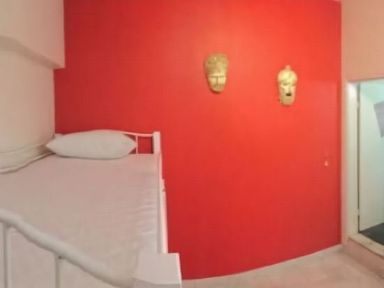 rodos backpackers