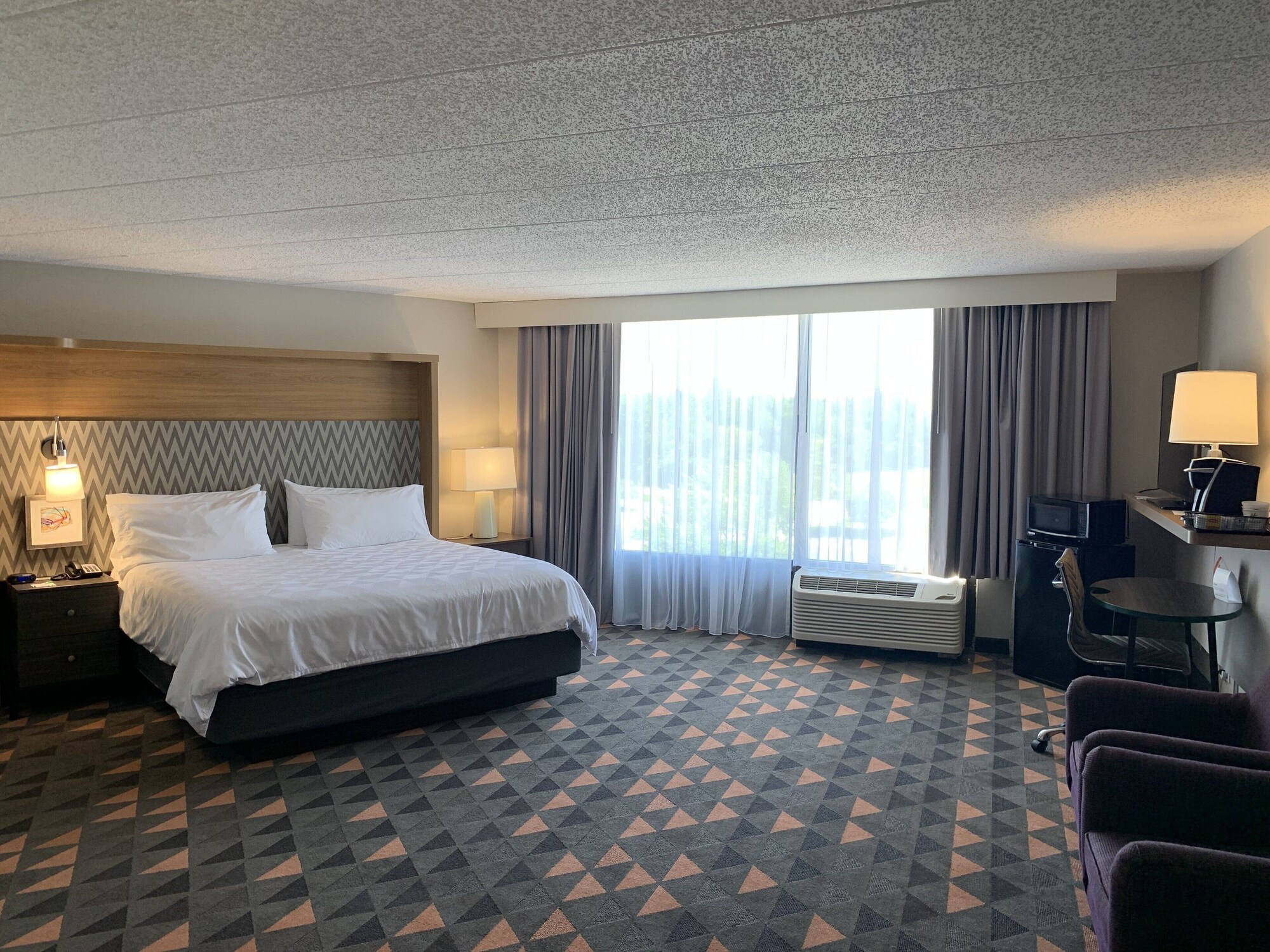holiday inn chicago nw crystal lk conv ctr by ihg