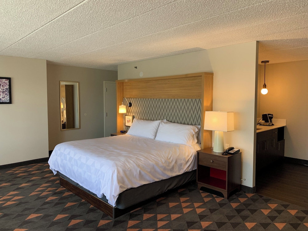 holiday inn chicago nw crystal lk conv ctr by ihg