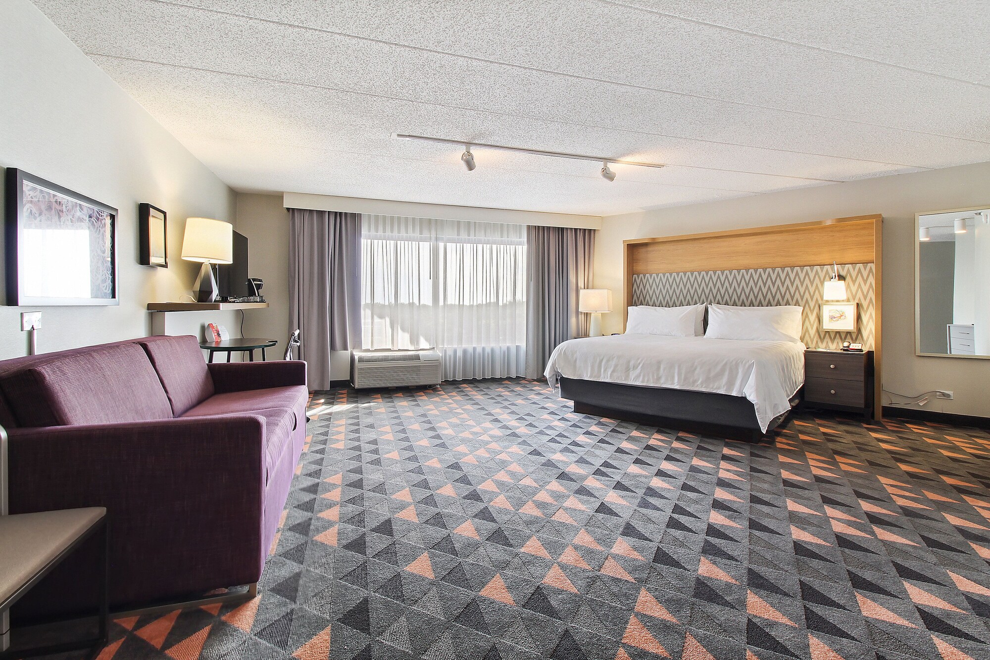 holiday inn chicago nw crystal lk conv ctr by ihg