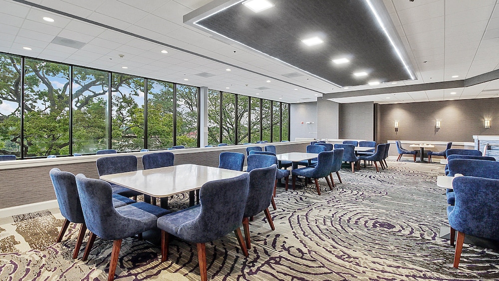 holiday inn chicago nw crystal lk conv ctr by ihg