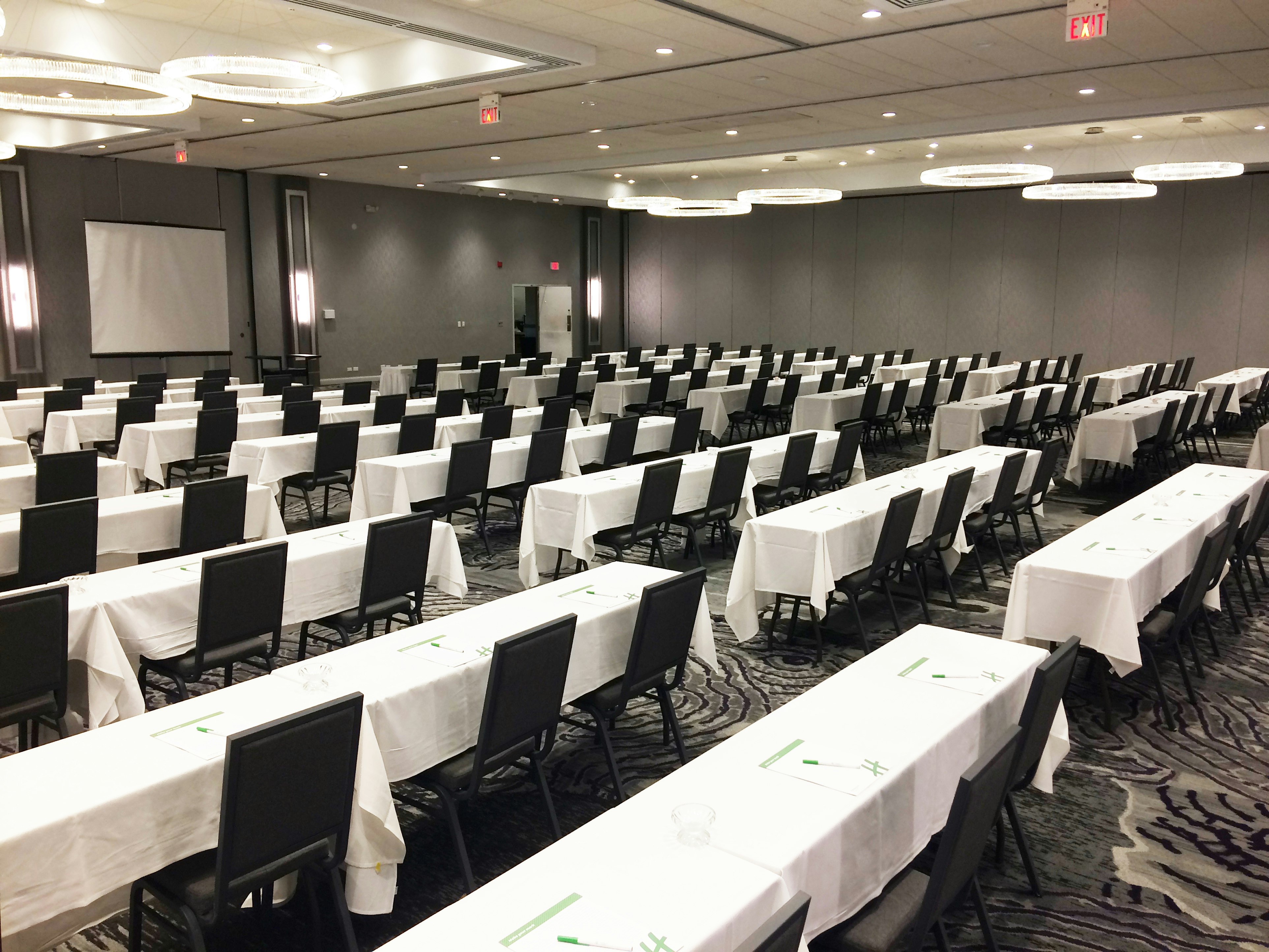 holiday inn chicago nw crystal lk conv ctr by ihg