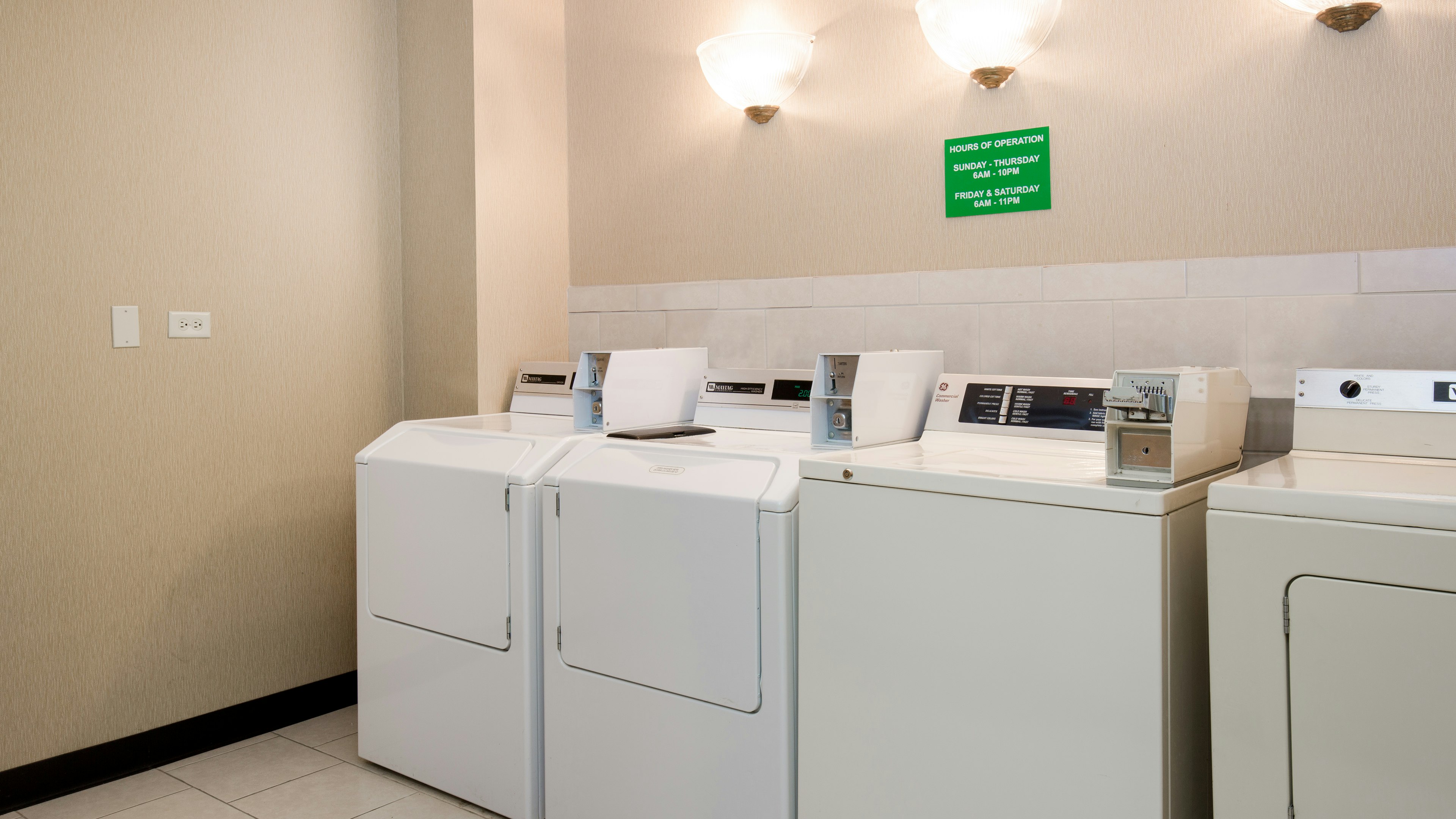 holiday inn chicago nw crystal lk conv ctr by ihg