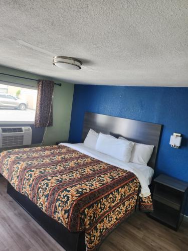 plaza motel