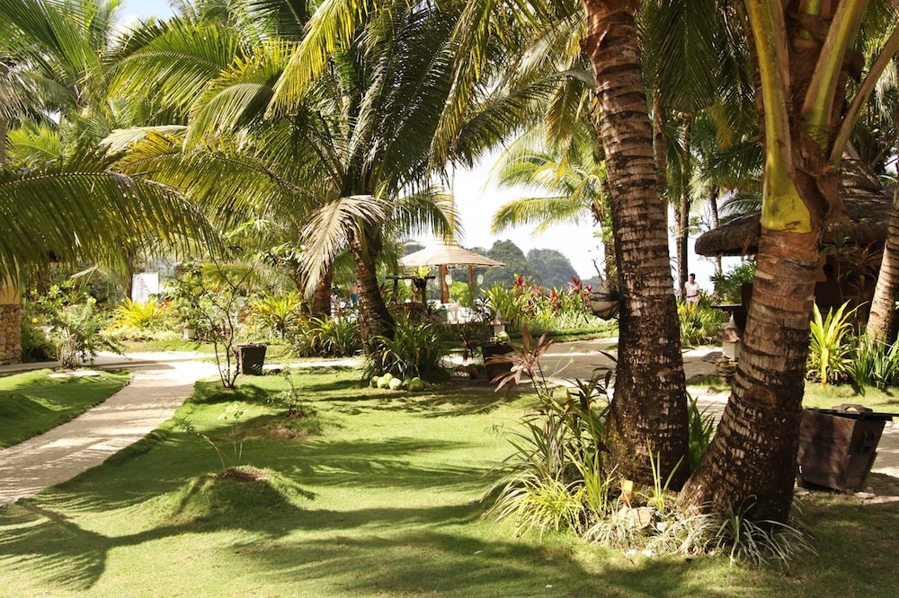 caluwayan palm island resort