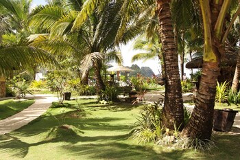 caluwayan palm island resort