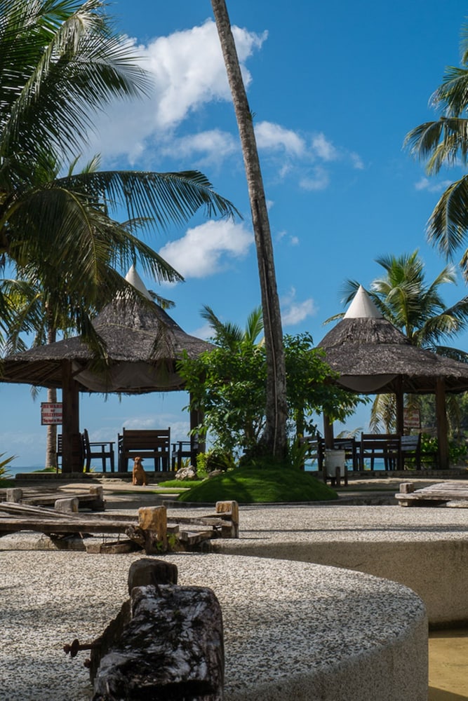 caluwayan palm island resort