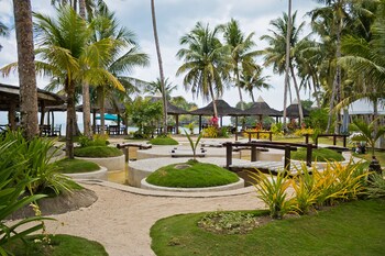 caluwayan palm island resort