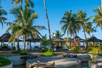 caluwayan palm island resort