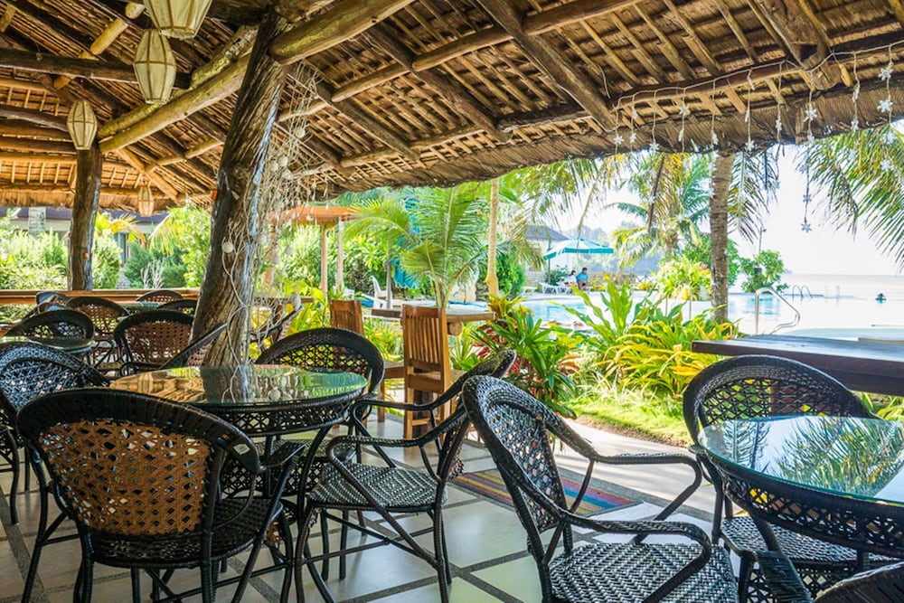 caluwayan palm island resort
