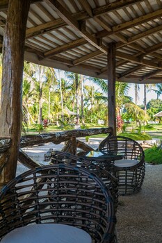 caluwayan palm island resort