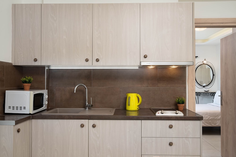 pithos apartments