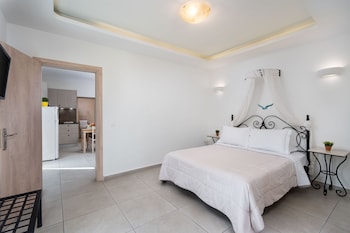 pithos apartments
