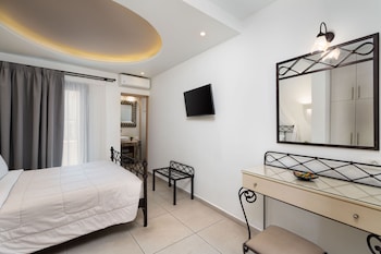 pithos apartments