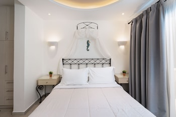 pithos apartments